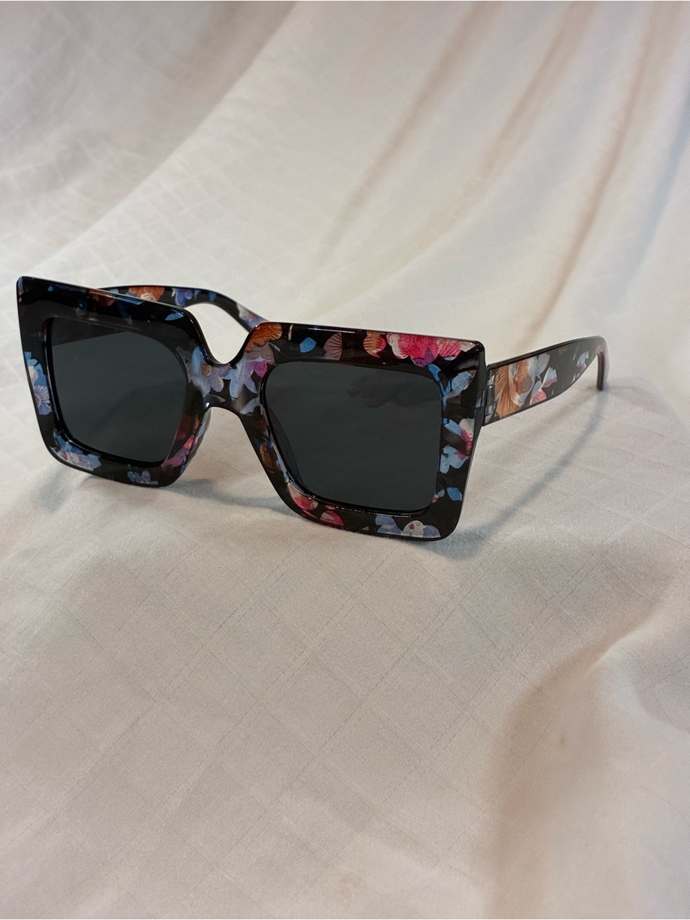 Floral Square Frame Women's Sunglasses - Black Multicolor